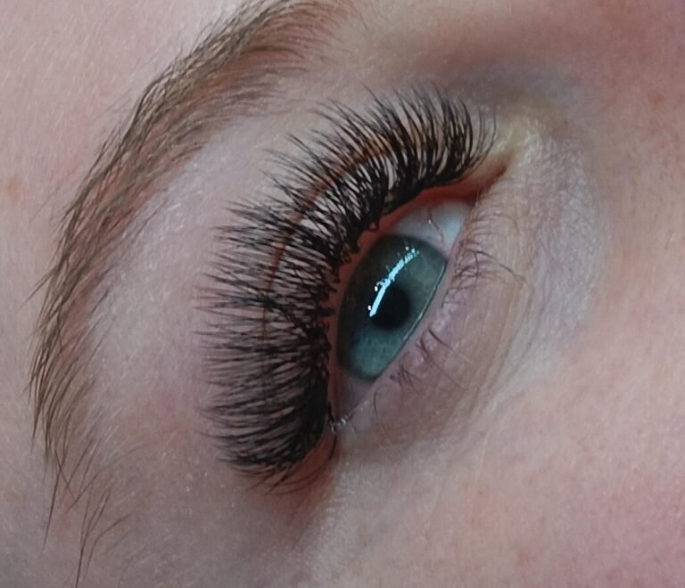 Classic Eyelash extensions