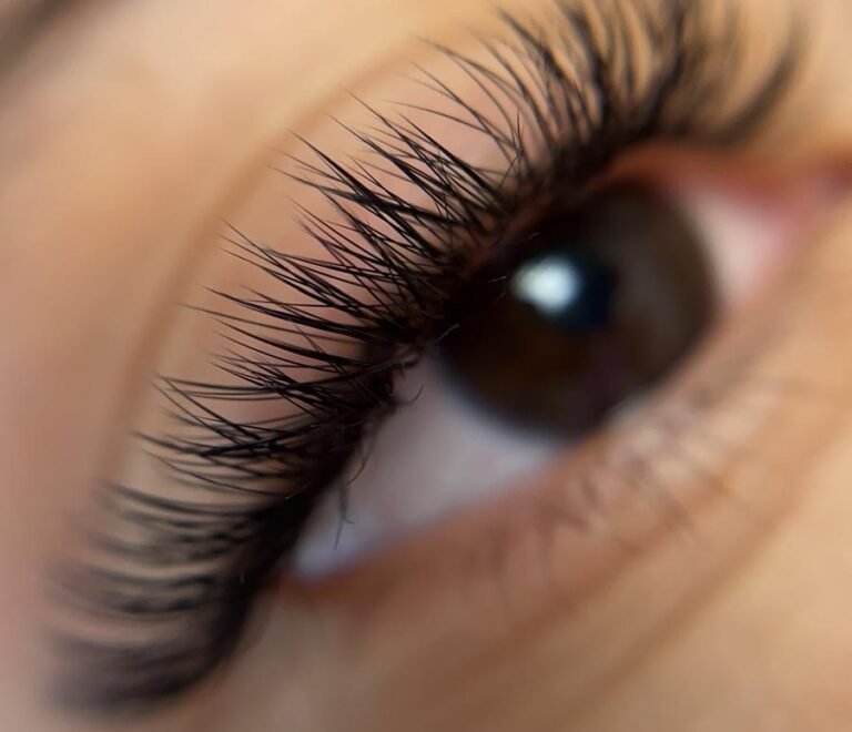 Hybrid Eyelash Extensions